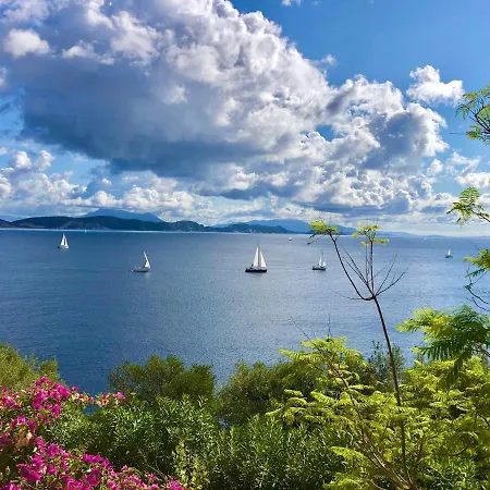 Nautique - Waterfront Sivota (Lefkada)