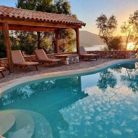 Nautique - Waterfront Villa *